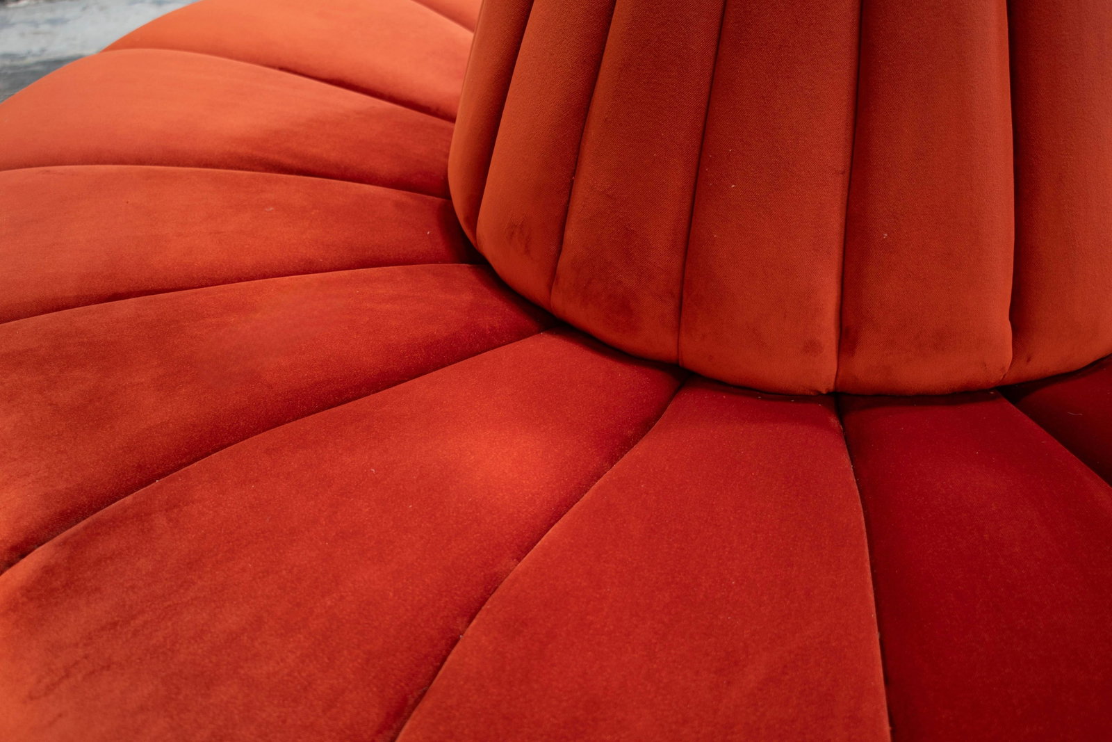 Cinderella Bourne Burnt Orange Velvet Round Settee by Björk Studio - 7