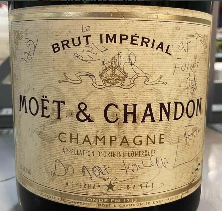MoÃ«t & Chandon Champagne Display Bottle Oversize Sample or Dummy Bottle - 4