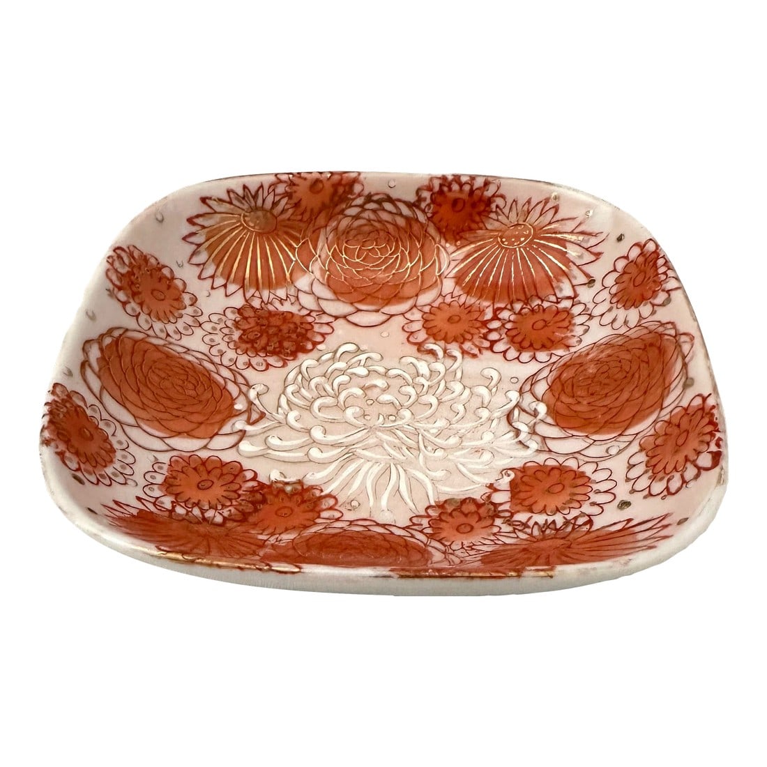 Mid 20th Century Kutani Orange/Gold Chrysanthemum Floral Dish: Fujita Kutani small Orange & Gold Chrysanthemum Floral Dish, could be used also as a Trinket dish for change or keys, nightstand for earrings etc. 5in w x 1.25in h Make sure to follow me, I have