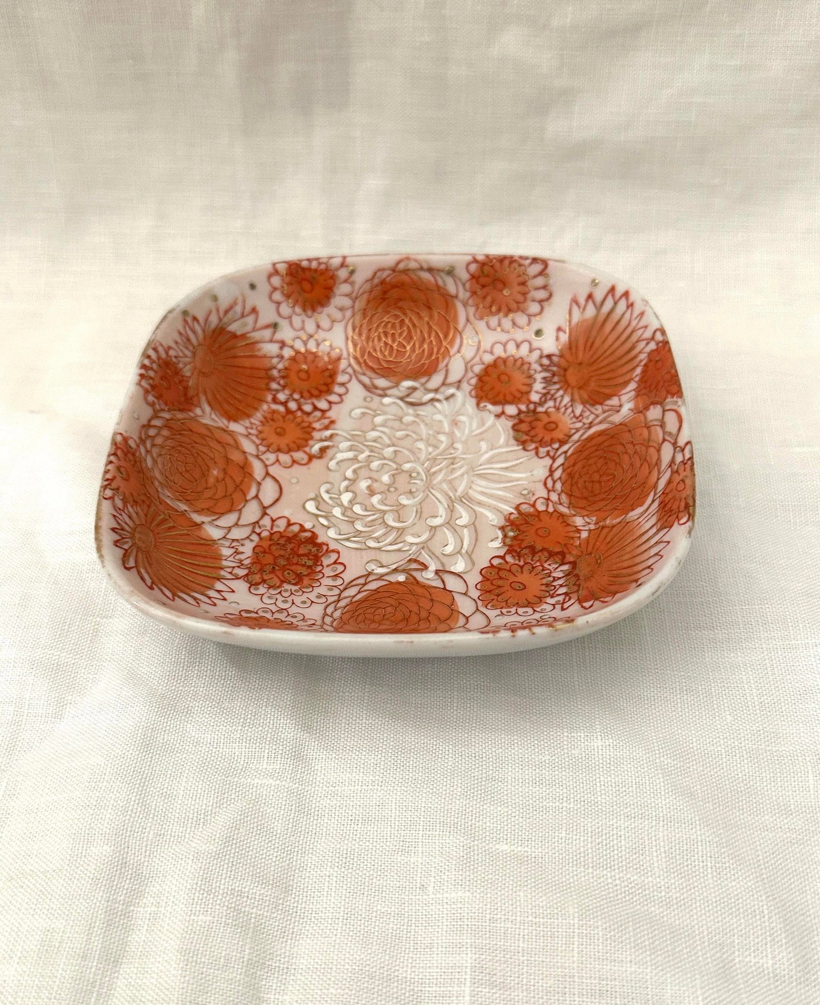 Mid 20th Century Kutani Orange/Gold Chrysanthemum Floral Dish - 3
