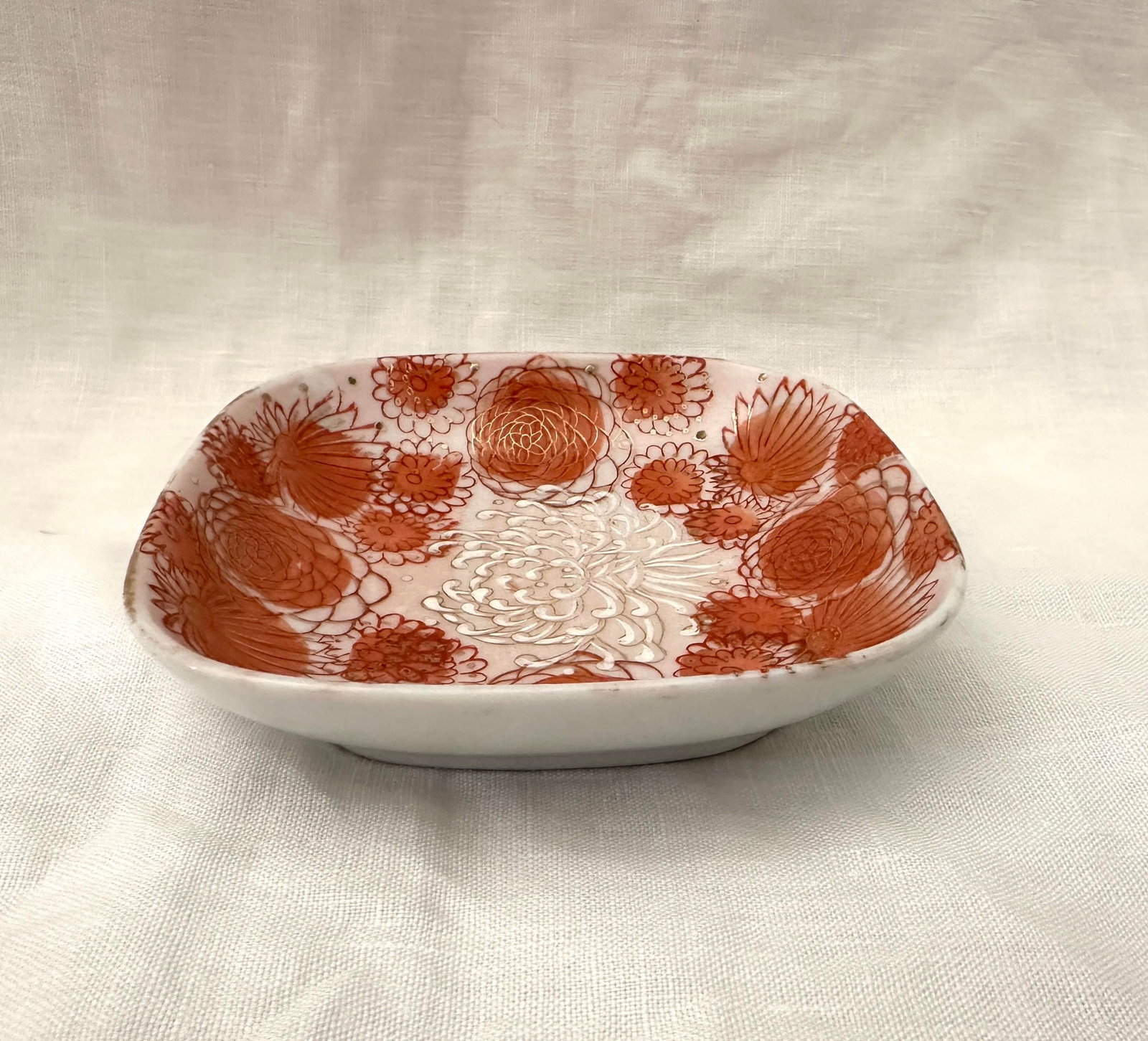 Mid 20th Century Kutani Orange/Gold Chrysanthemum Floral Dish - 4