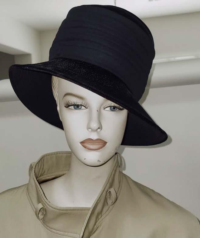 Vintage Ladies Sophistcated Black Hat - 2