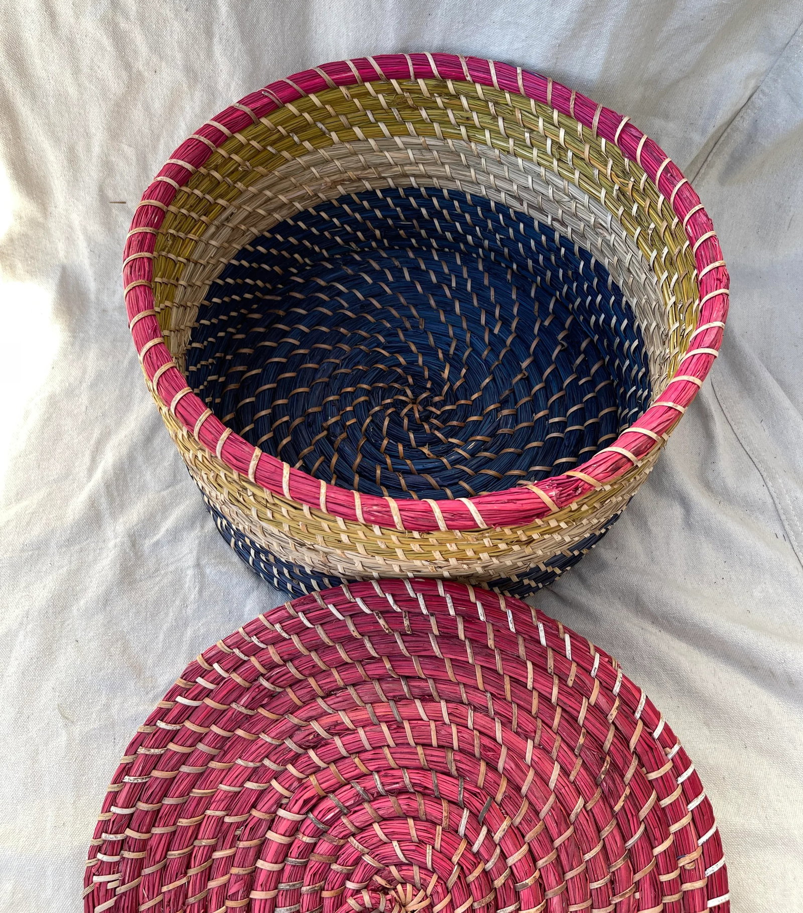 Vintage Med. Size Straw Coiled Multi-Color Basket - 4