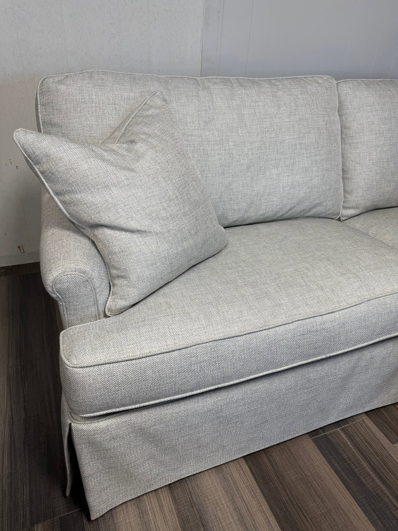 Sherrill Furniture 9600 Series Two Cushion Sofa With Bistro Arm - 3