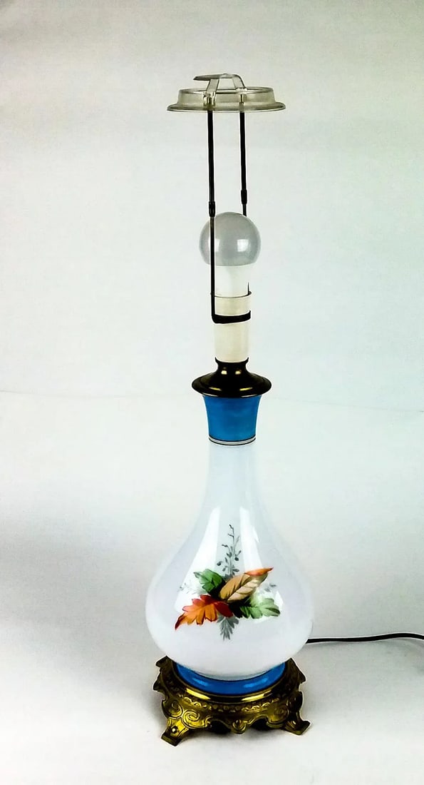 Victorian Hand Painted Glass Table Lamp - 13