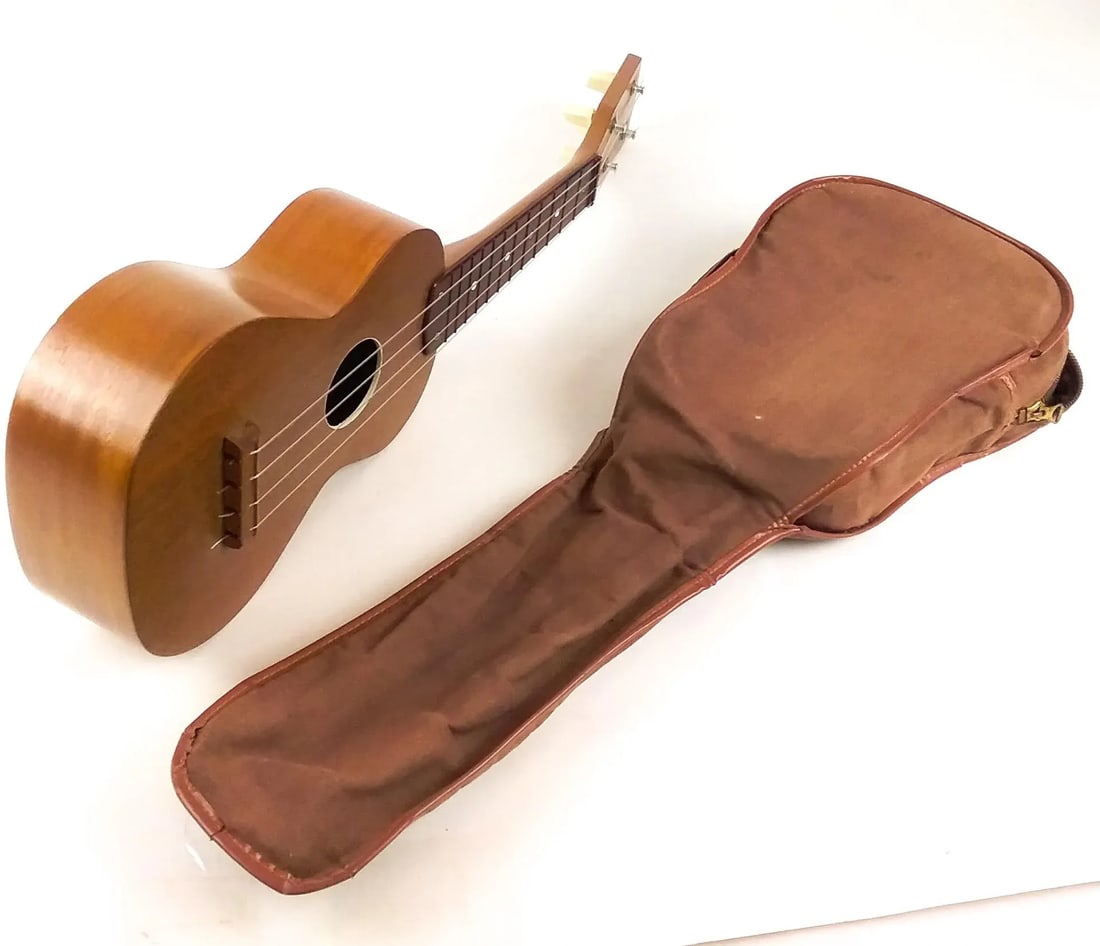 Vintage Hand Crafted Mahogany Ukulele by Roy Smeck - 2