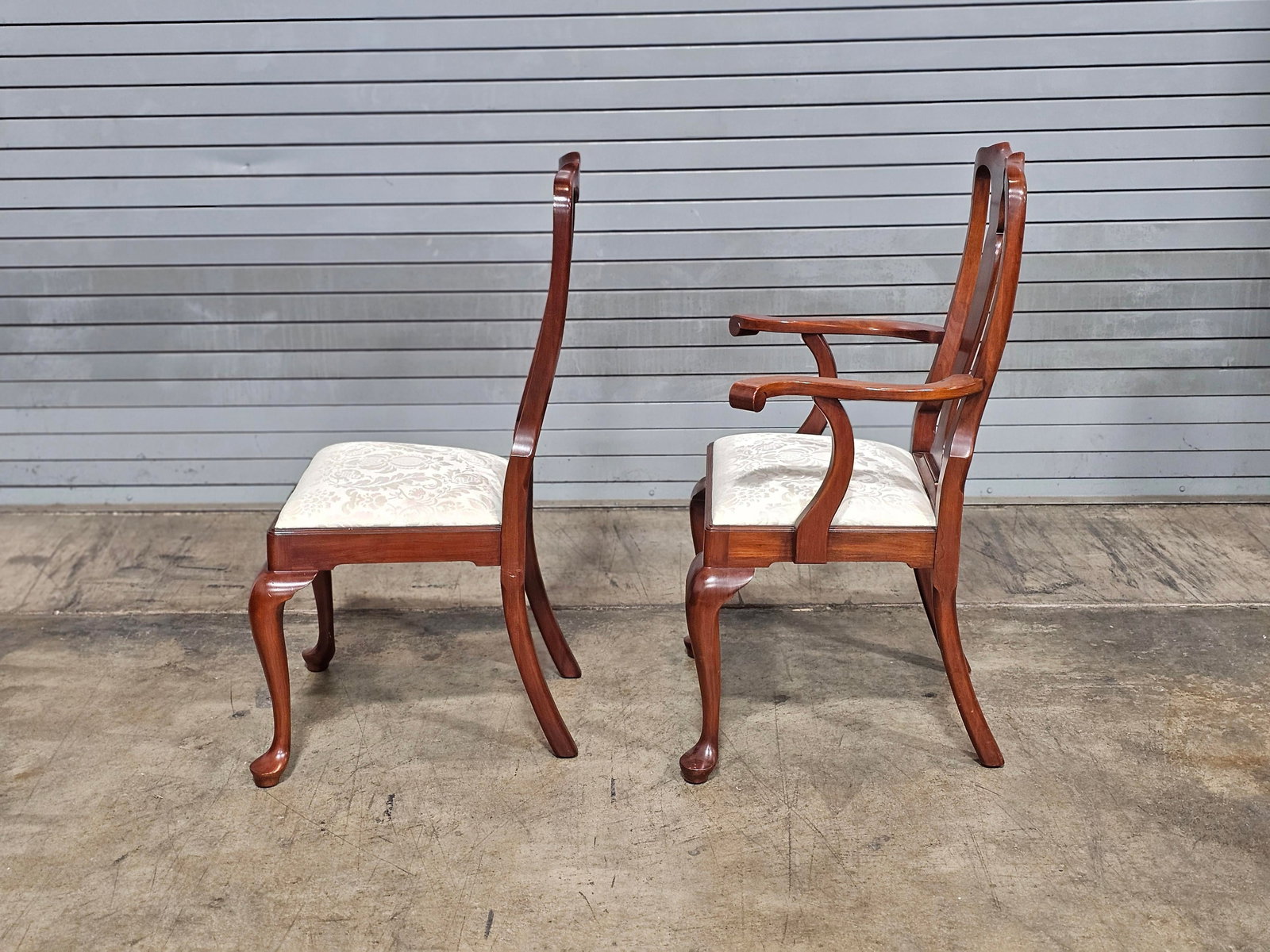 1990s Set of 8 Henkel Harris Black Cherry Dining Room Chairs White Damask Fabric - 13