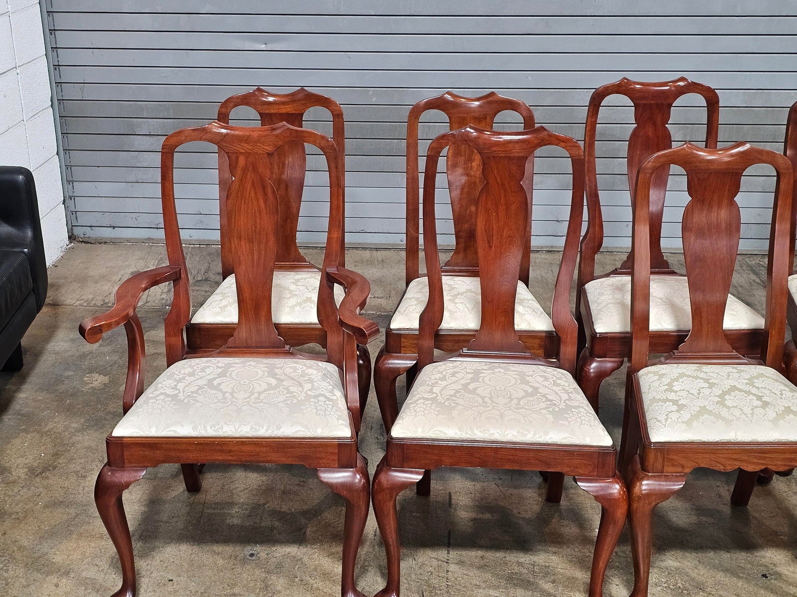 1990s Set of 8 Henkel Harris Black Cherry Dining Room Chairs White Damask Fabric - 4