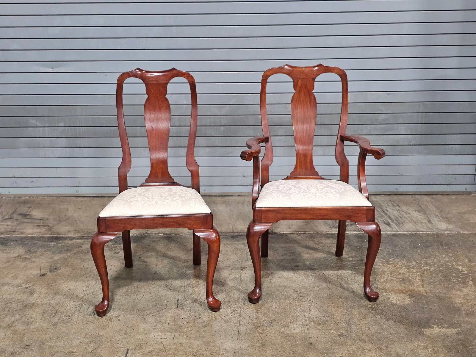 1990s Set of 8 Henkel Harris Black Cherry Dining Room Chairs White Damask Fabric - 7