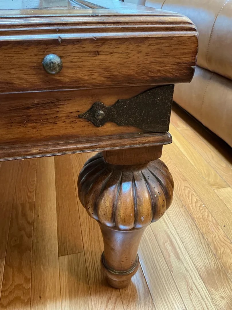 Vintage Indonesian Hand-Carved Wood Coffee Table With Floral Cross Motif - 3