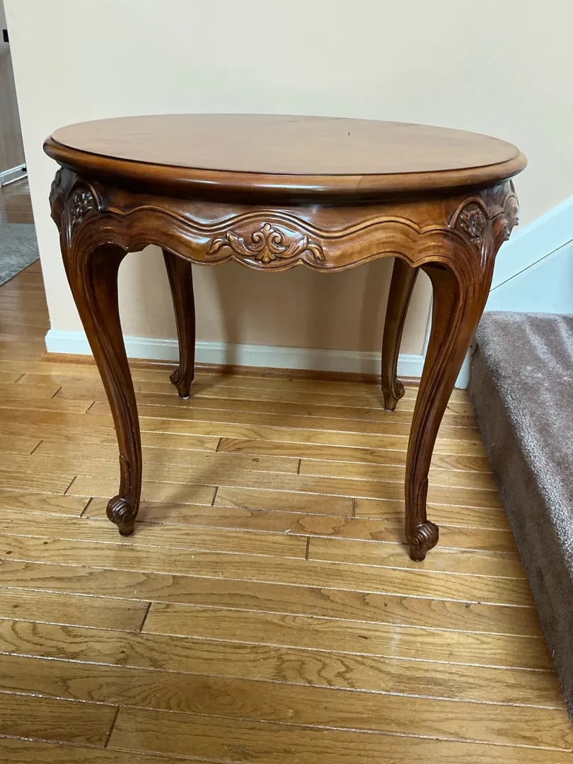 Vintage Henredon French Provincial Round Accent Table - Ornate Carved Wood Side Table - 2