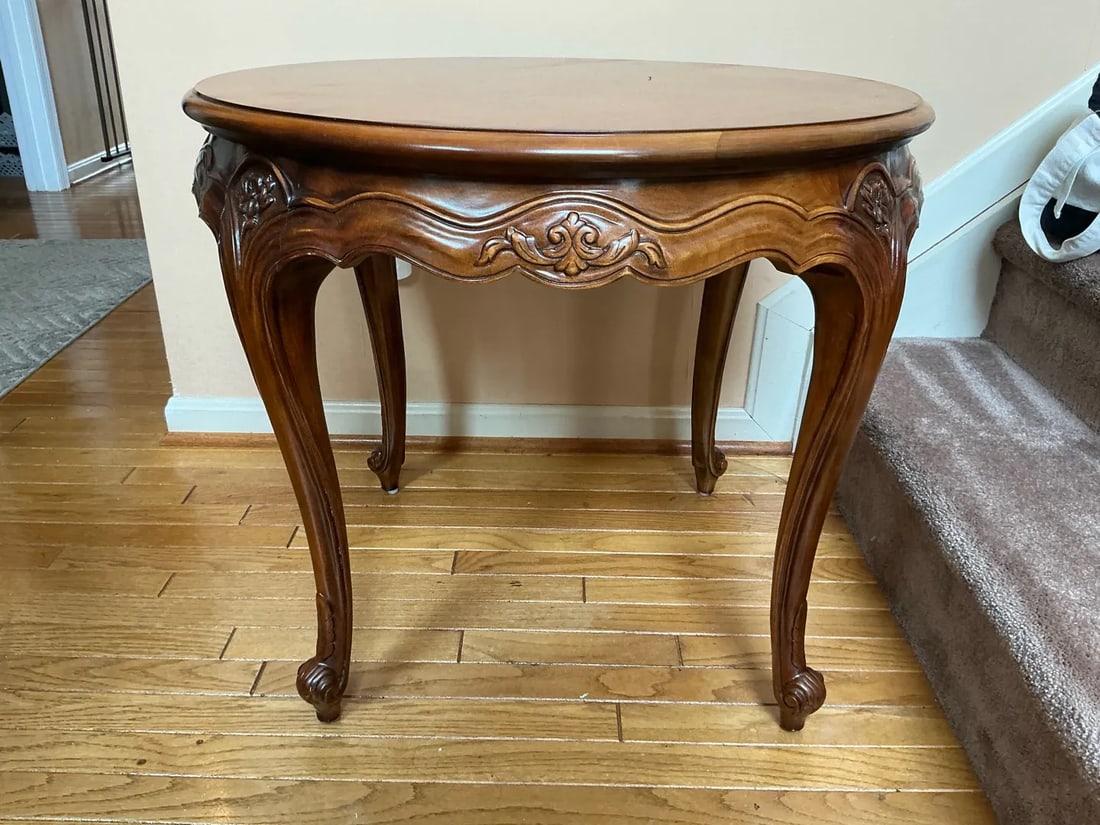Vintage Henredon French Provincial Round Accent Table - Ornate Carved Wood Side Table - 4