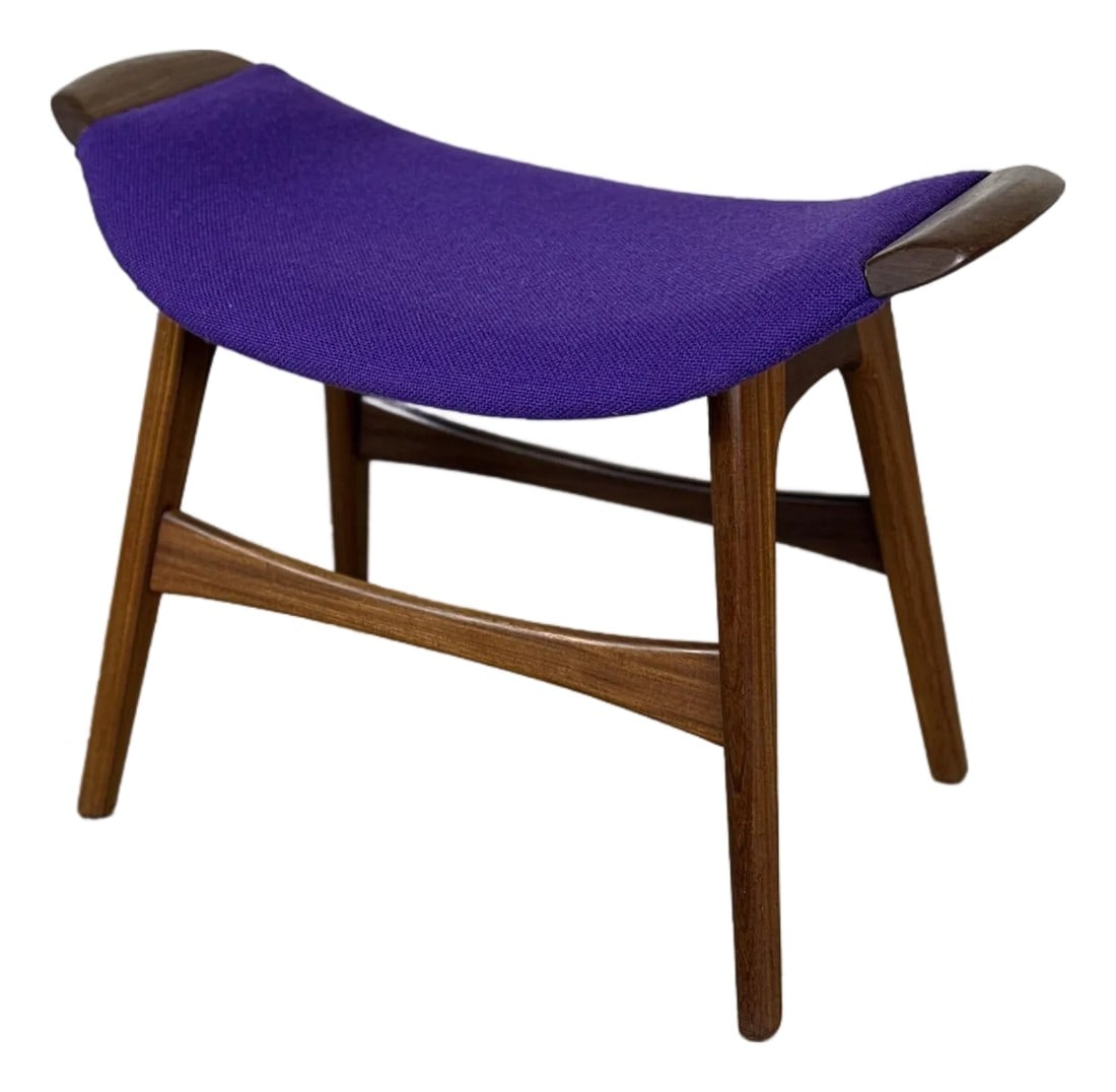 1960s Mid Century Modern Ottoman Foot Stool by Westnofa - Vintage Teak Footstool: Vintage mid century Scandinavian modern ottoman or footstool by Westnofa Furniture circa 1960s. Solid teak with original purple wool upholstery. Excellent original condition, Wool is clean and free of