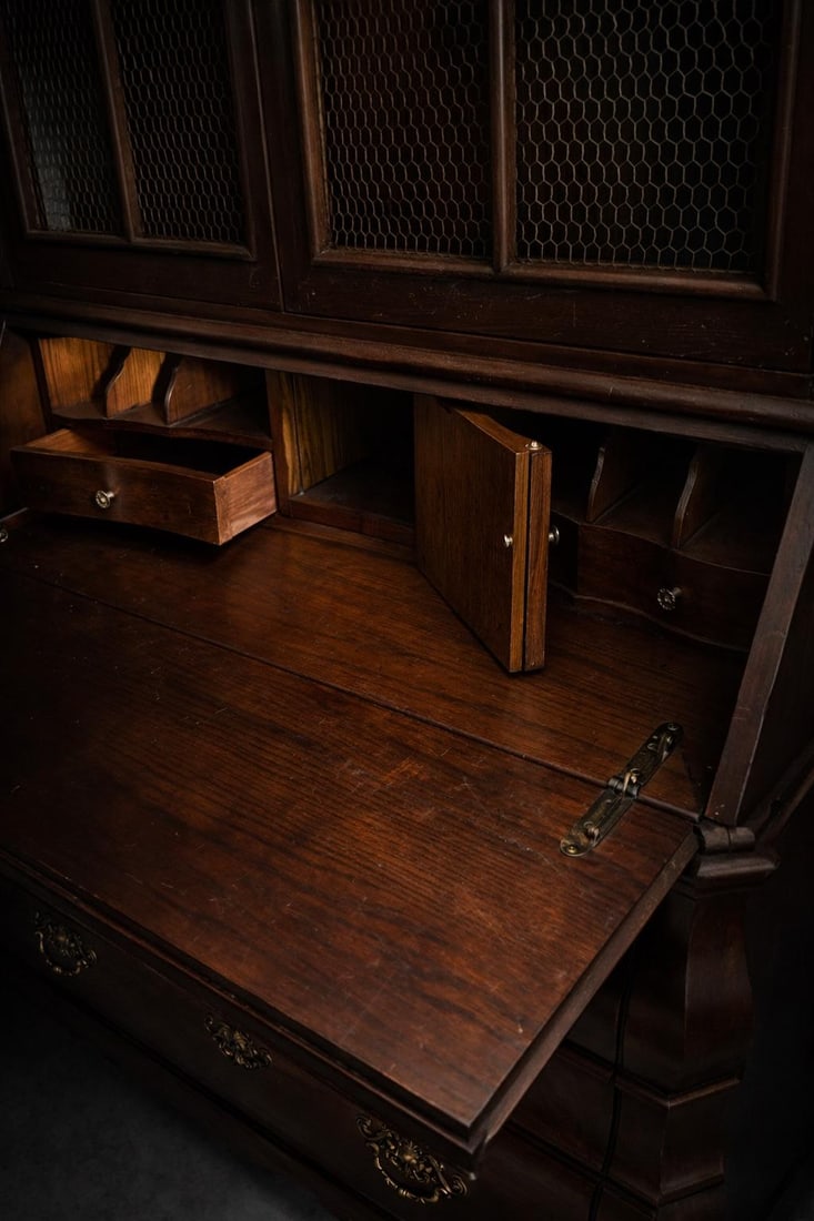 Vintage Henredon Architectural Secretary Desk With Brass Mesh Doors & Bombe Drawers – Rich - 8