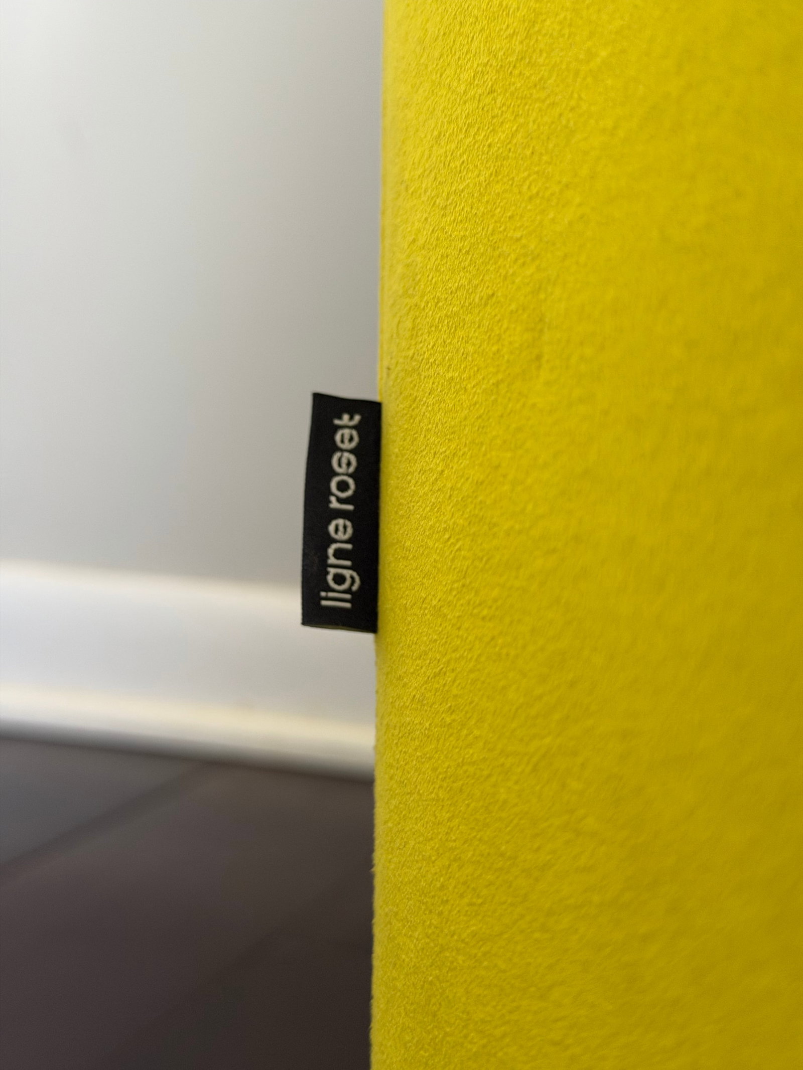 Late 20th Century Ligne Roset Bold Yellow Chartreuse Microfiber Suede Lounge Chair, Made in France - 7