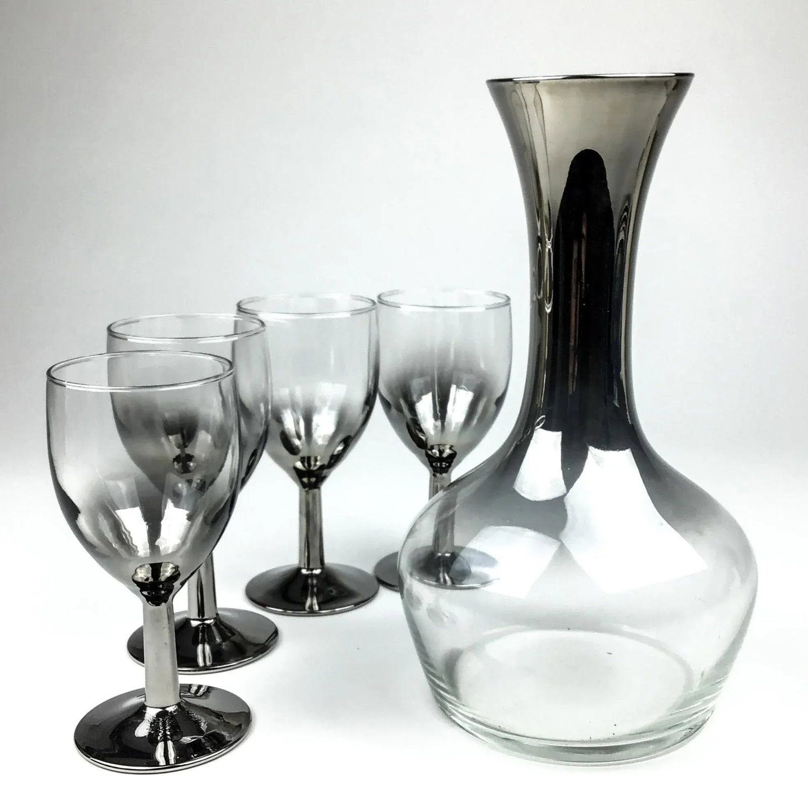 Dorothy Thorpe Style Silver Rimmed Decanter & Glasses - Set of 5 - 7