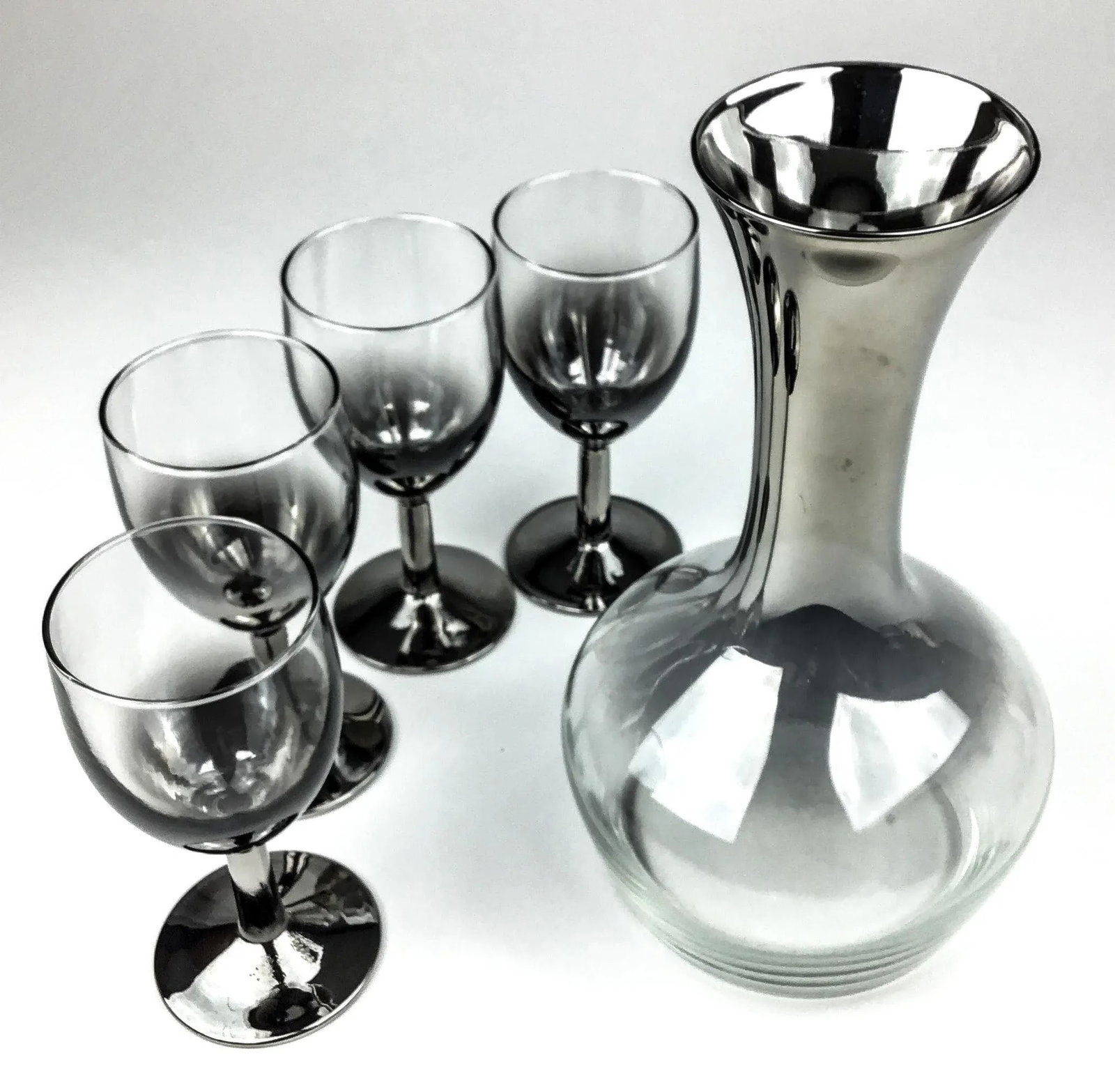 Dorothy Thorpe Style Silver Rimmed Decanter & Glasses - Set of 5 - 9