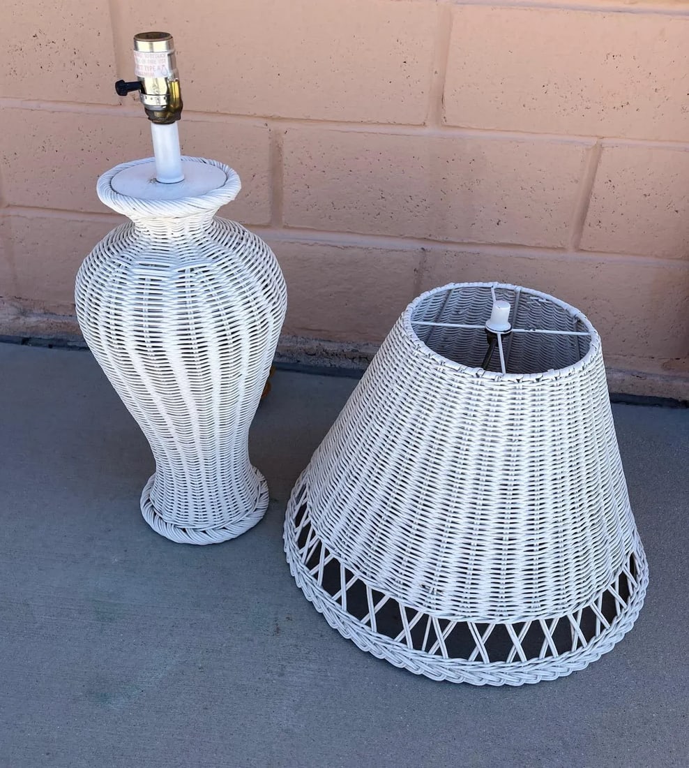 Vintage Boho Shabby Chic White Wicker Table Lamp With Shade - 2