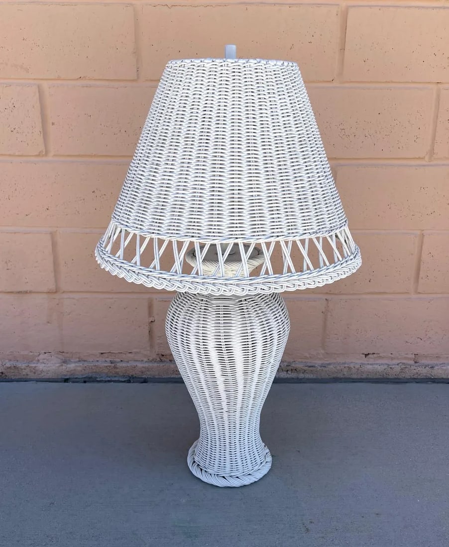 Vintage Boho Shabby Chic White Wicker Table Lamp With Shade - 3