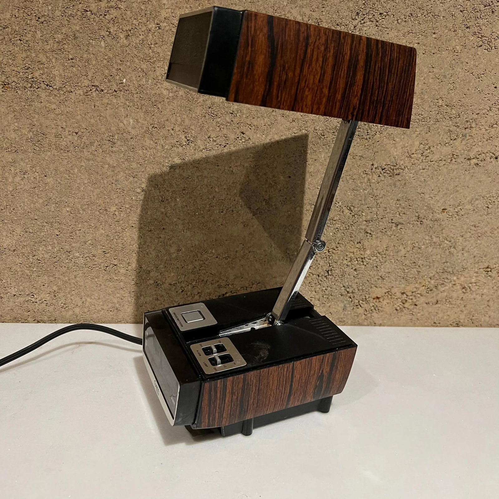1970s Cosmo Time Folding Portable High Intensity Desk Lamp & Digital Alarm Clock - 11