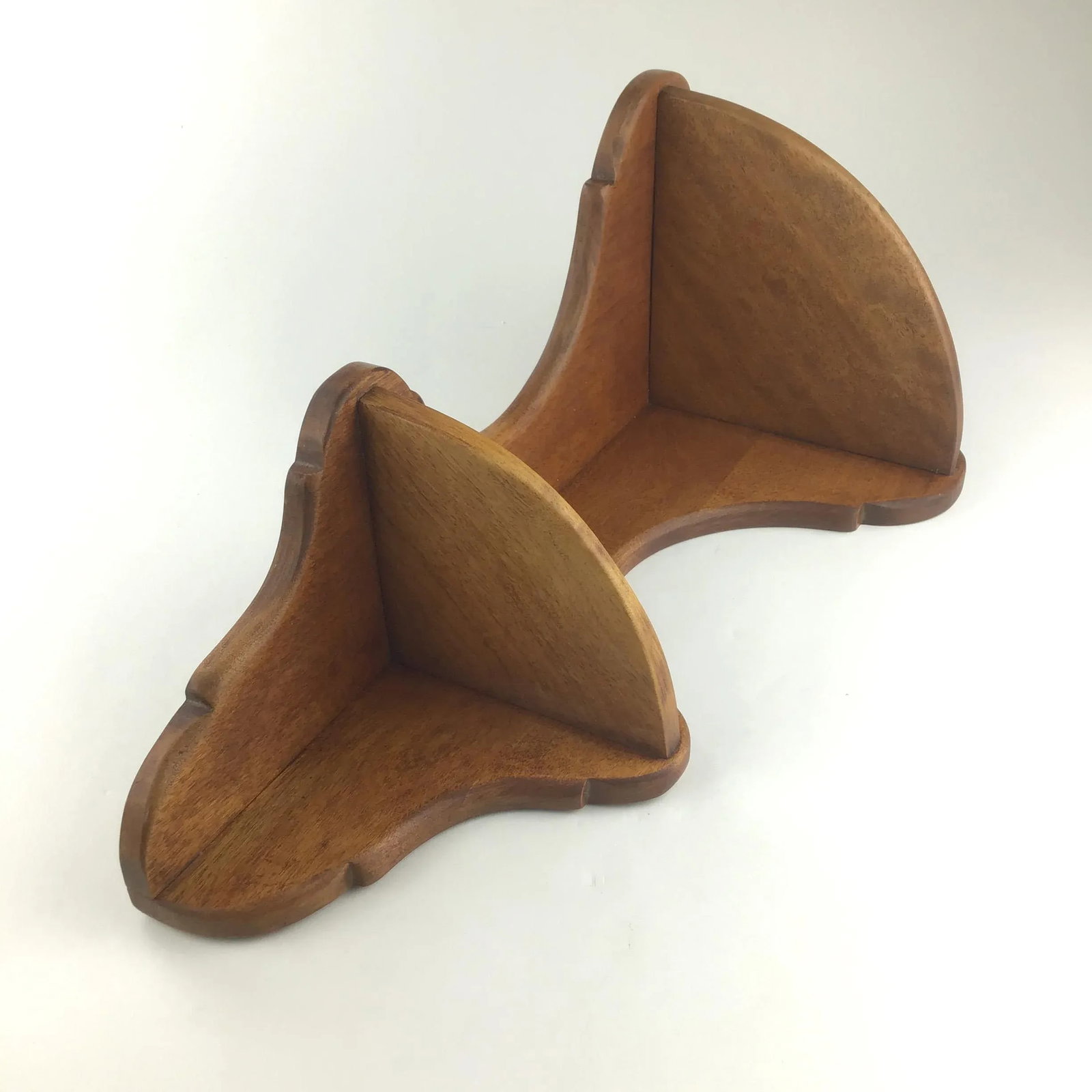 1960's Cushman Maple Corner Curio Shelf - 10