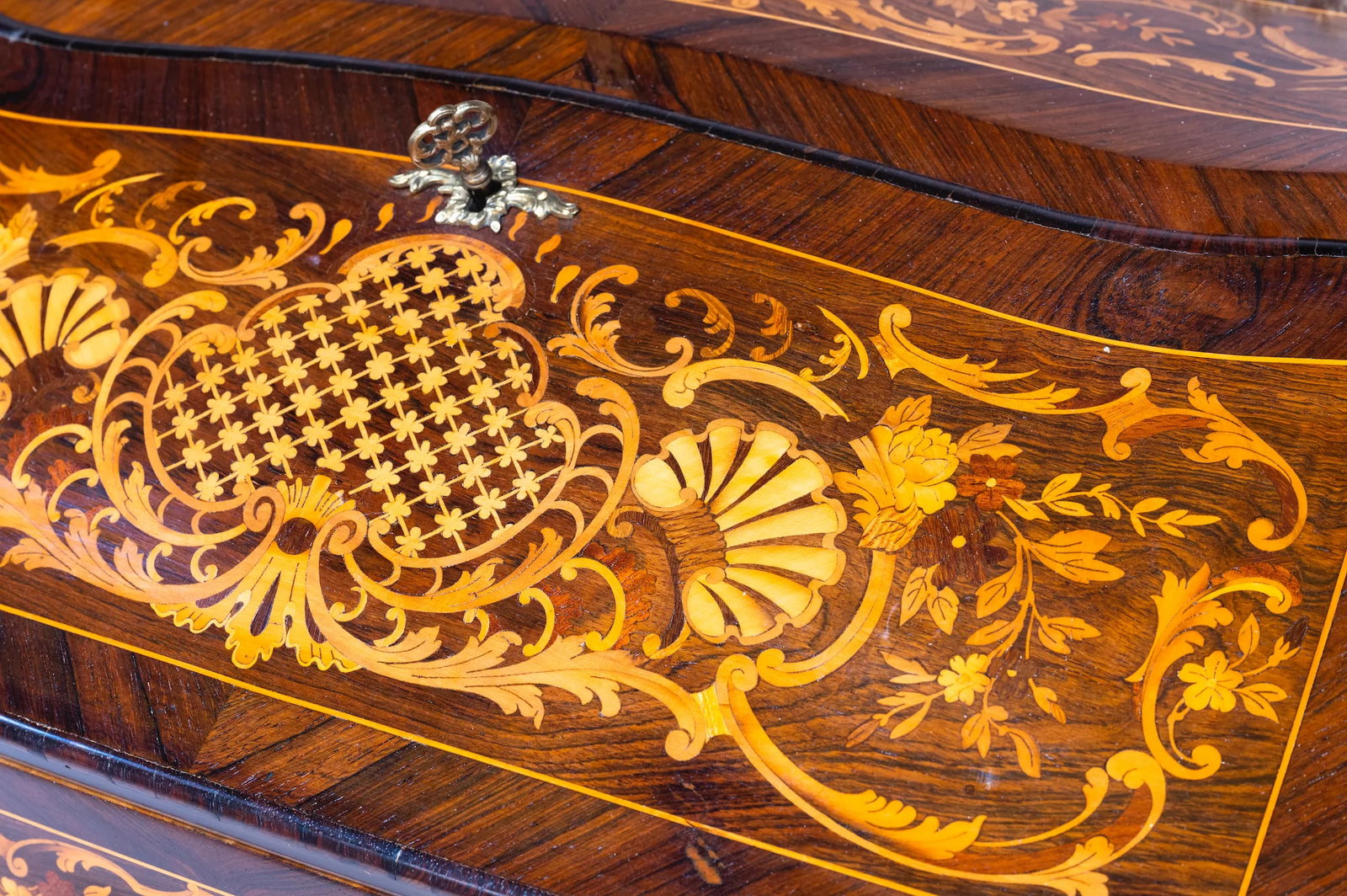 18th Century Louis XV Period Marquetry Desk - 3