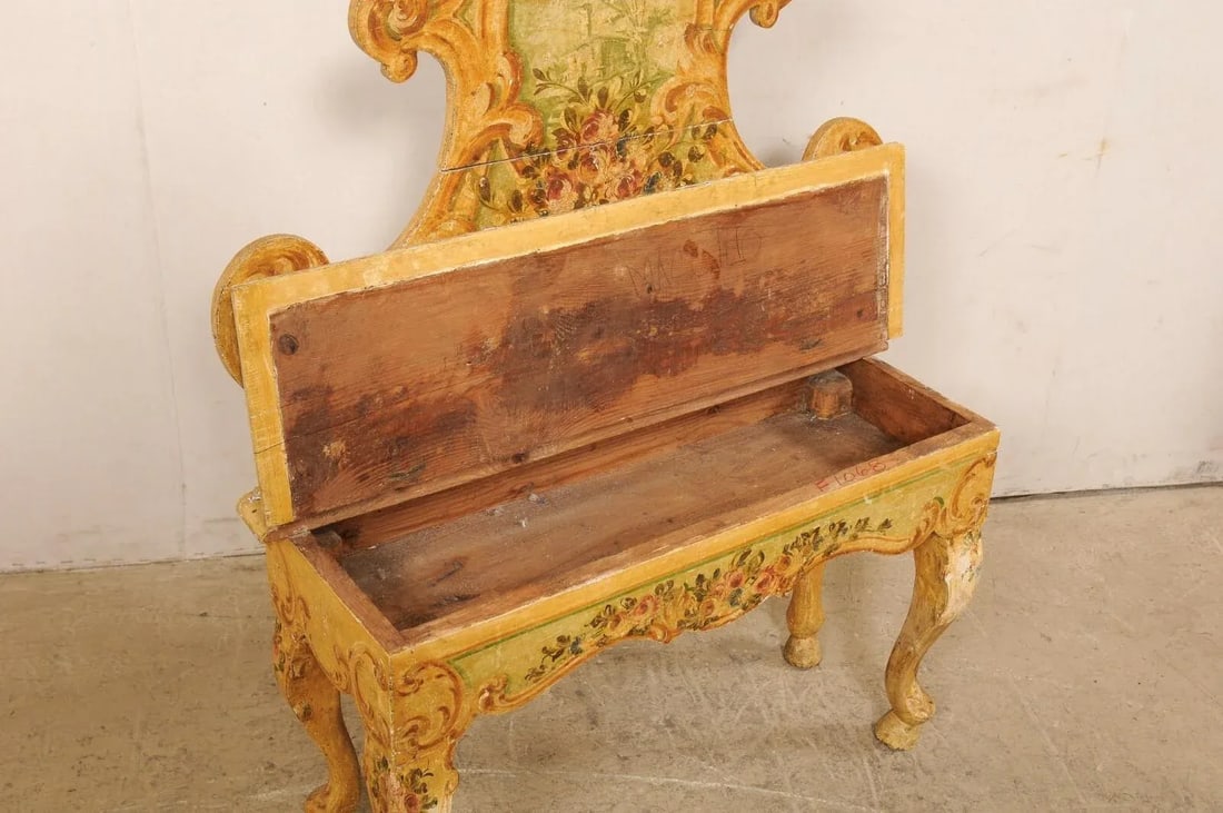 Early 20th Century Antique Hand-Painted Cassapana from Italy - 11