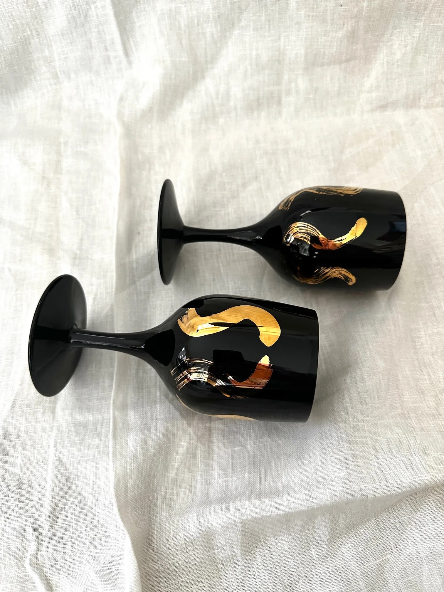 Black & Gold Pair of 2 Wine Glasses - 3