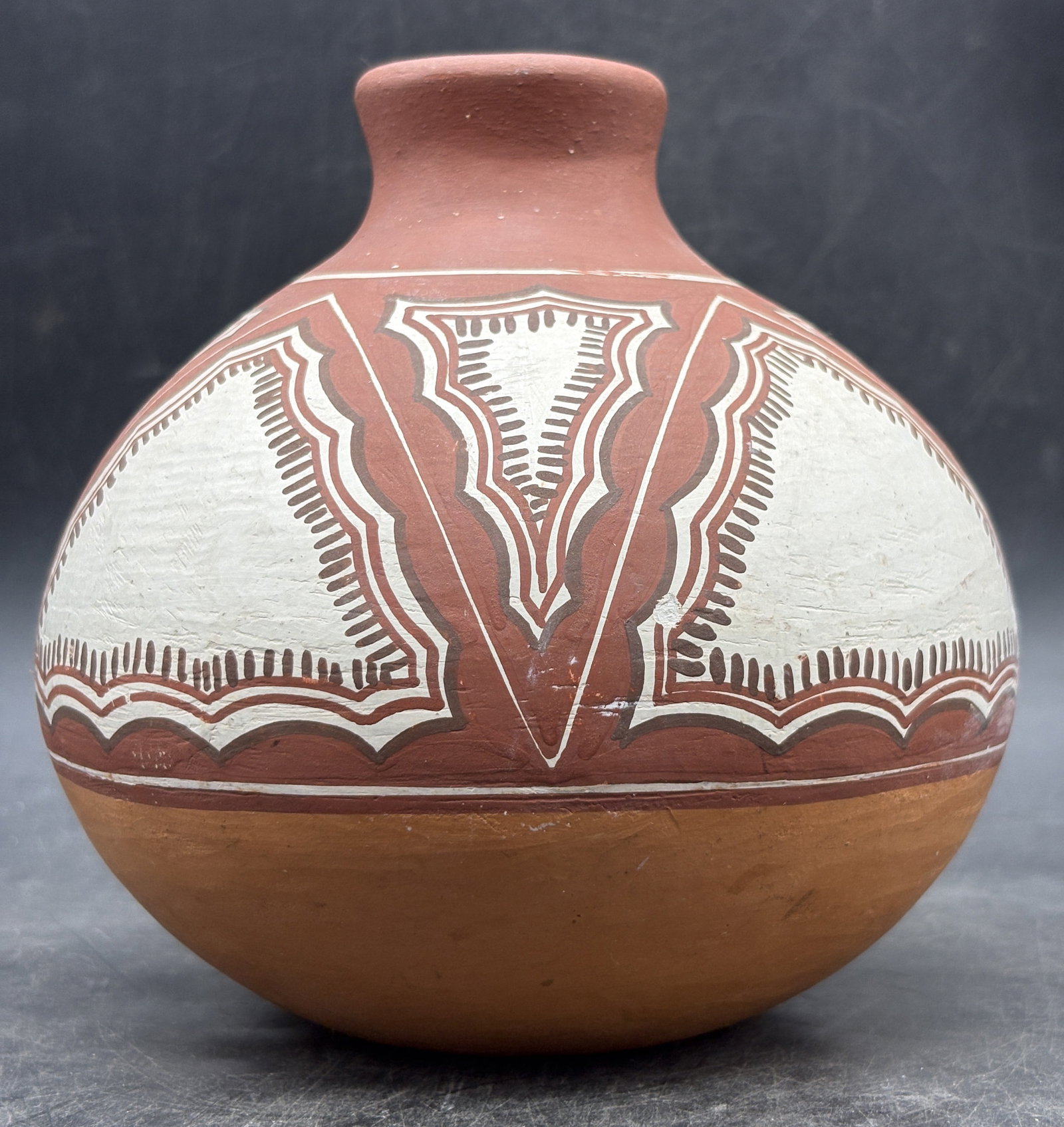 Vintage Quibor Lara Vase Signed: Date/Period: unknownDimension: 5.5" Tall x 5" diameterMaterial: POTTERYAdditional Information: Vintage Quibor Lara Vase Native Pottery Handpainted Signed Venezuela Shipping:Domestic: Flat-rate of