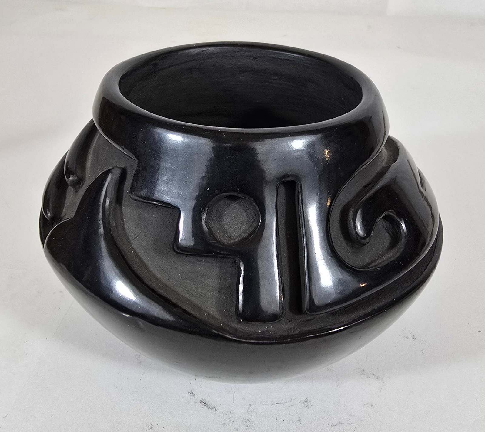 Santa Clara signed pottery jar - 2