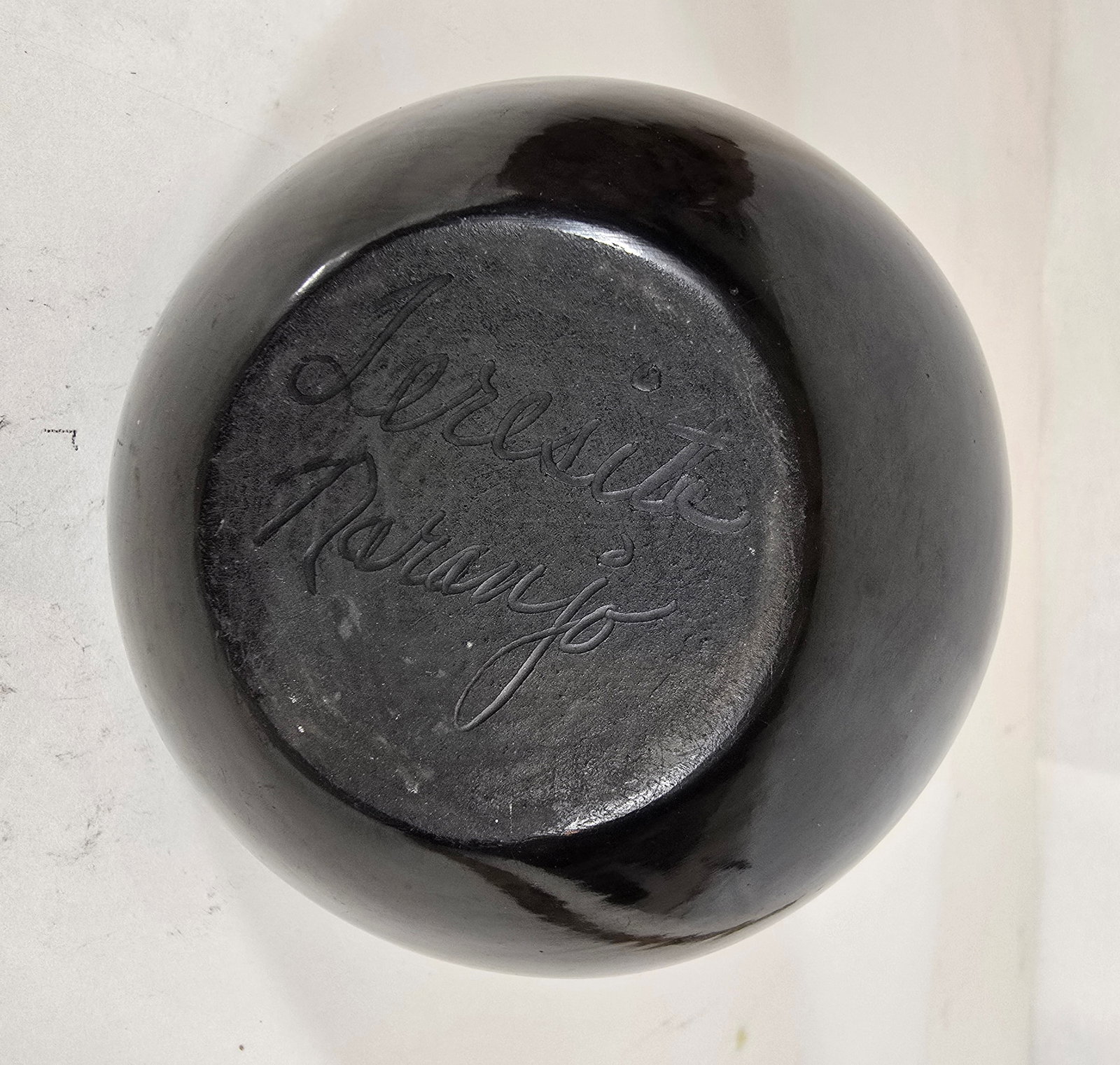 Santa Clara signed pottery jar - 3