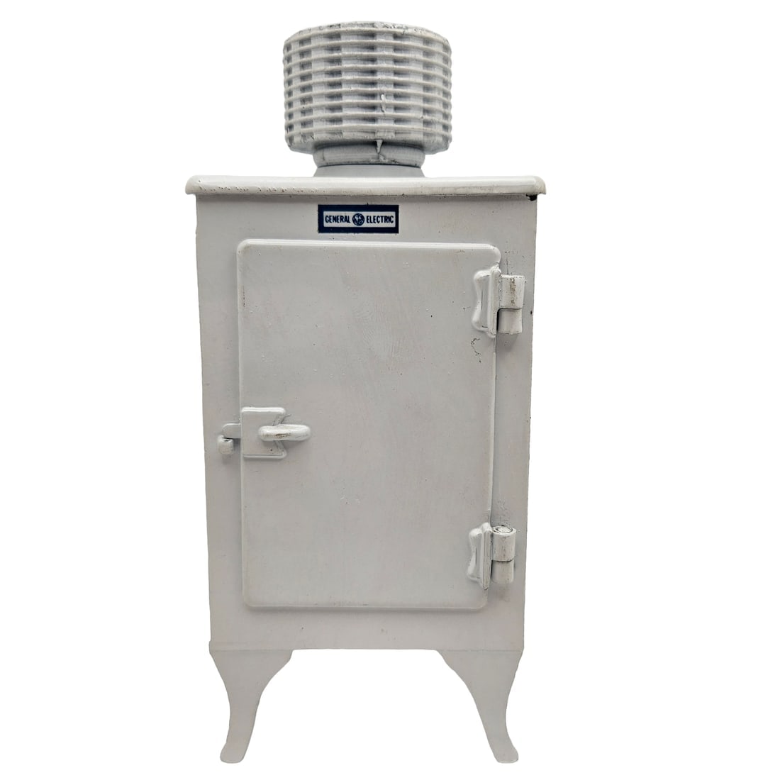 Vintage Miniatures Kitchen and Bath Items - 2