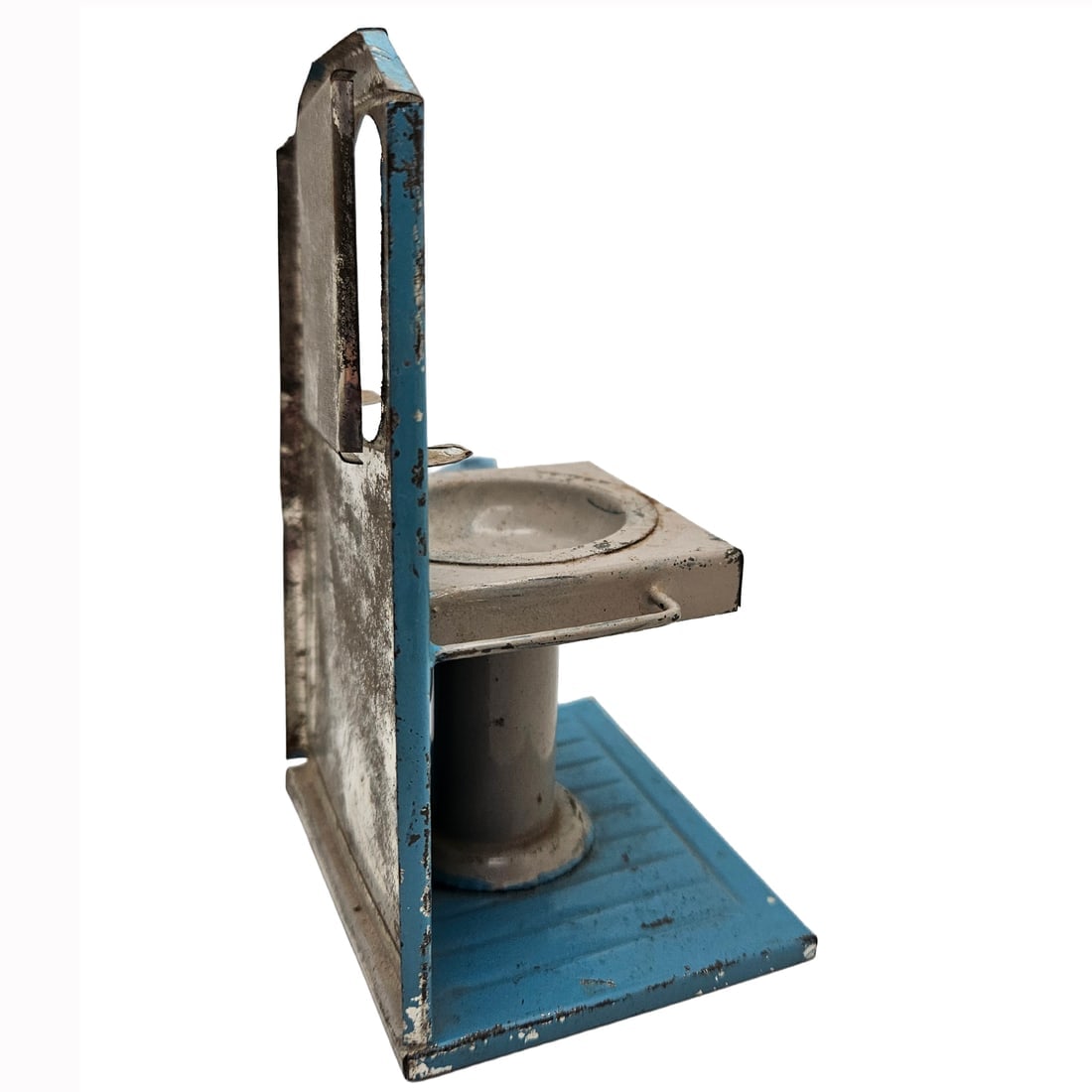 Vintage Miniatures Kitchen and Bath Items - 9