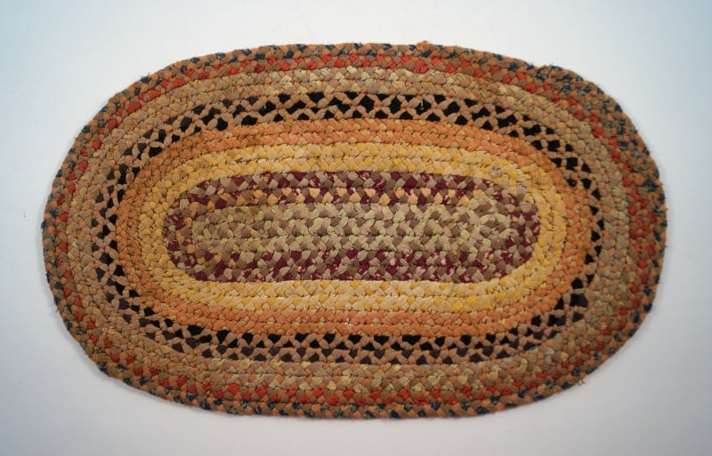 Antique Braided Table Mat County Americana #16 (1 of 2)