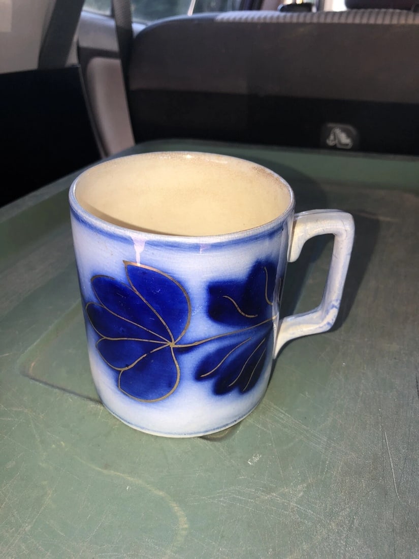 flow blue brushstroke mug: It measures 4” x 7/8” and dates around the 1850’s. It has no chips, cracks or repairs Shipping: Domestic: Flat-rate of $10.00 to anywhere within the contiguous U.S. Internationa