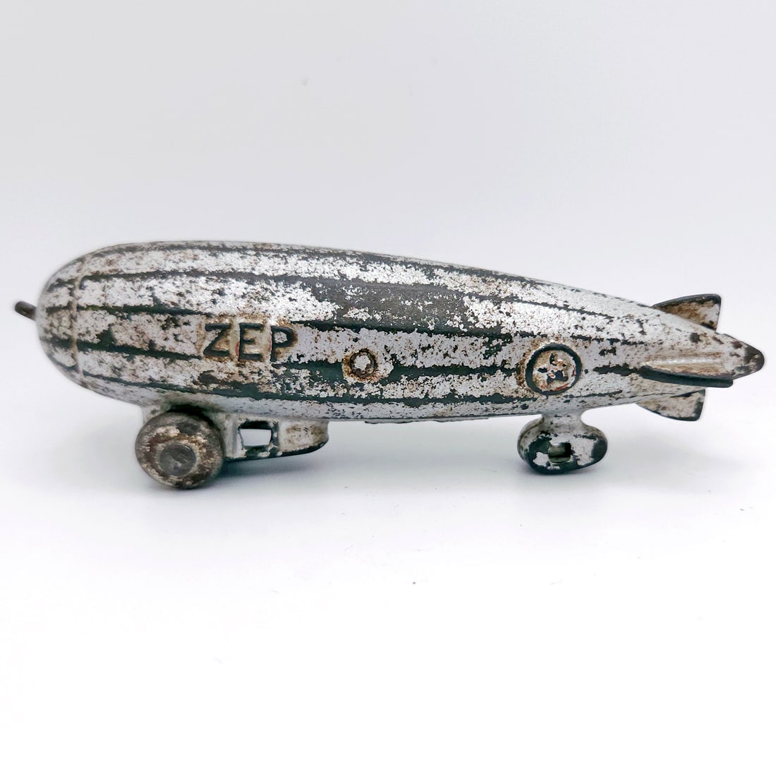 Dent Hardware Co. Cast Iron Zep Zeppelin Blimp Airship circa 1930 (1 of 8)