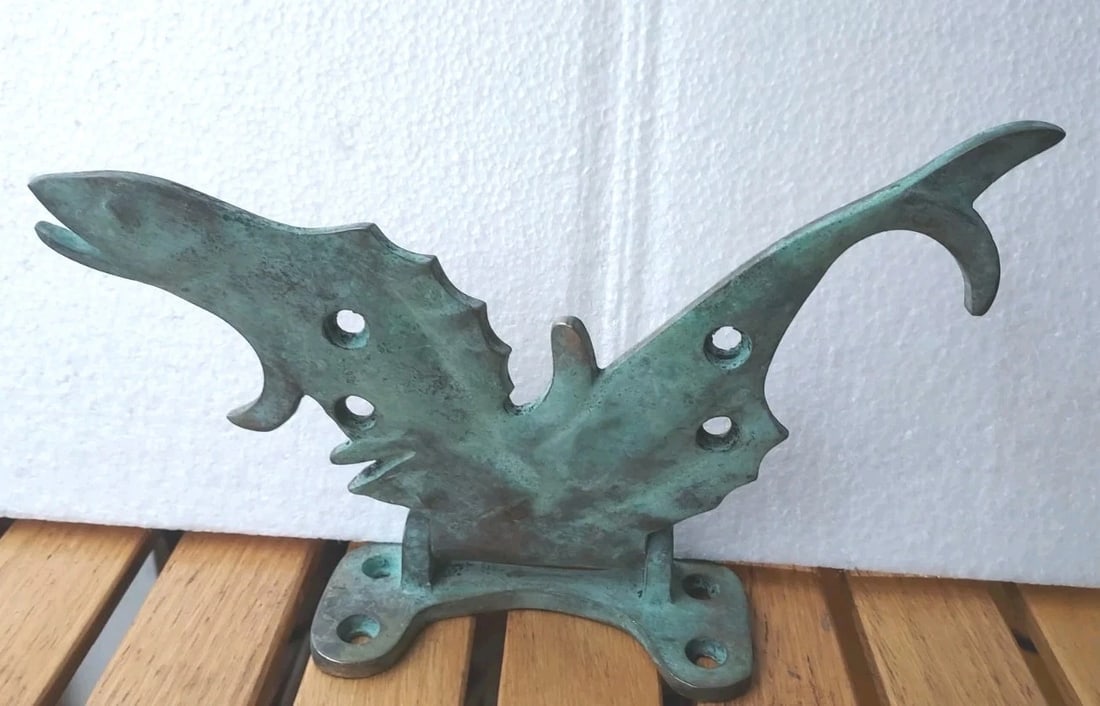 Antique Door hardware Hinge Figural Fish G. Thews Listed Artist 1928: Great looking rare piece. Listed artist known for his weathervanes and wildlife sculptures. Measures approximately 6" wide. Shipping costs include insurance. BID WITH CONFIDENCE AS ALL ITEMS ARE