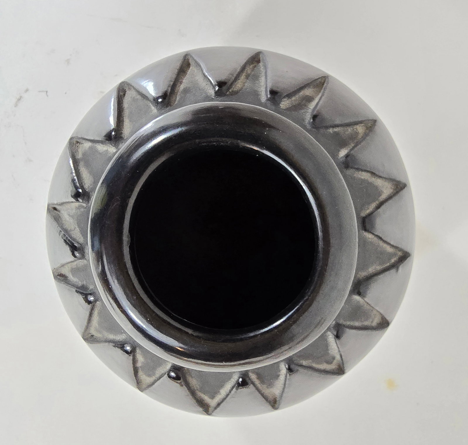 Santa Clara signed pottery jar - 2