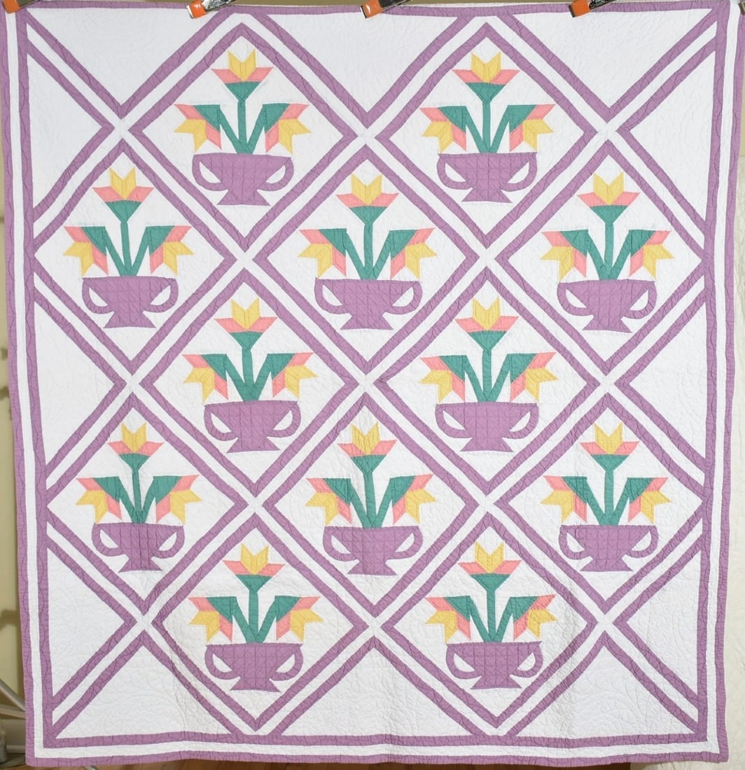 1930's Art Deco Carolina Lily Quilt (1 of 9)