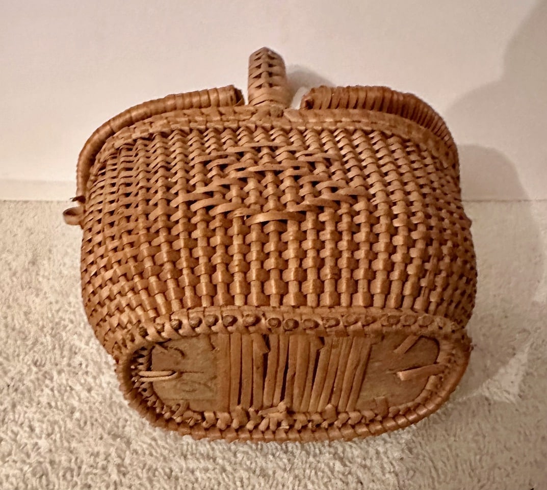 Double-Lidded Miniature Picnic Basket - 7