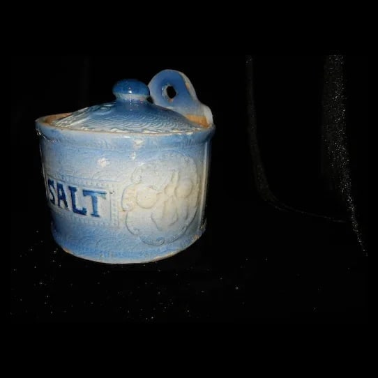 Antique Stoneware Hanging Blue & White Salt Box (1 of 8)