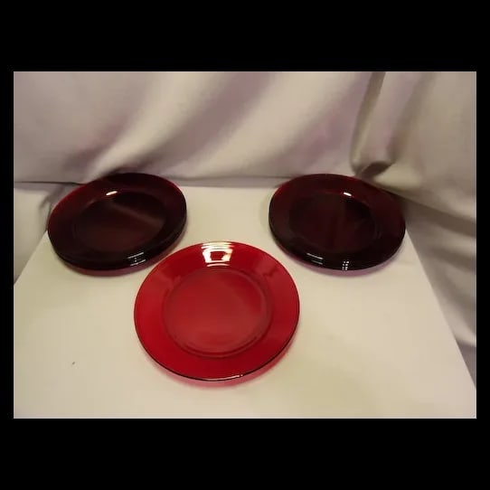 Royal Ruby ARCOROC No. 32 8?? Plates - 6