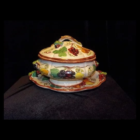 Vintage Large Italian Soup Tureen Underplate (1 of 10)