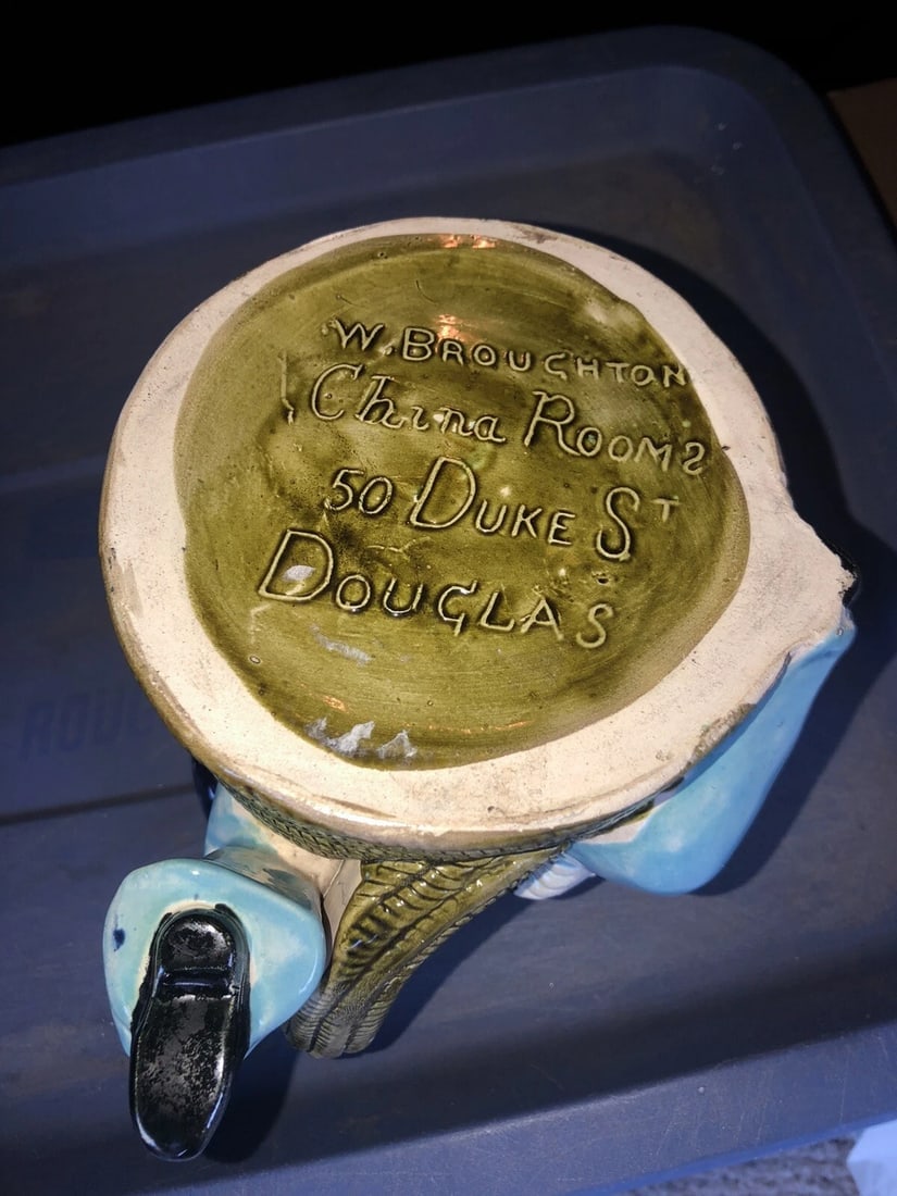 isle of man majolica teapot - 8