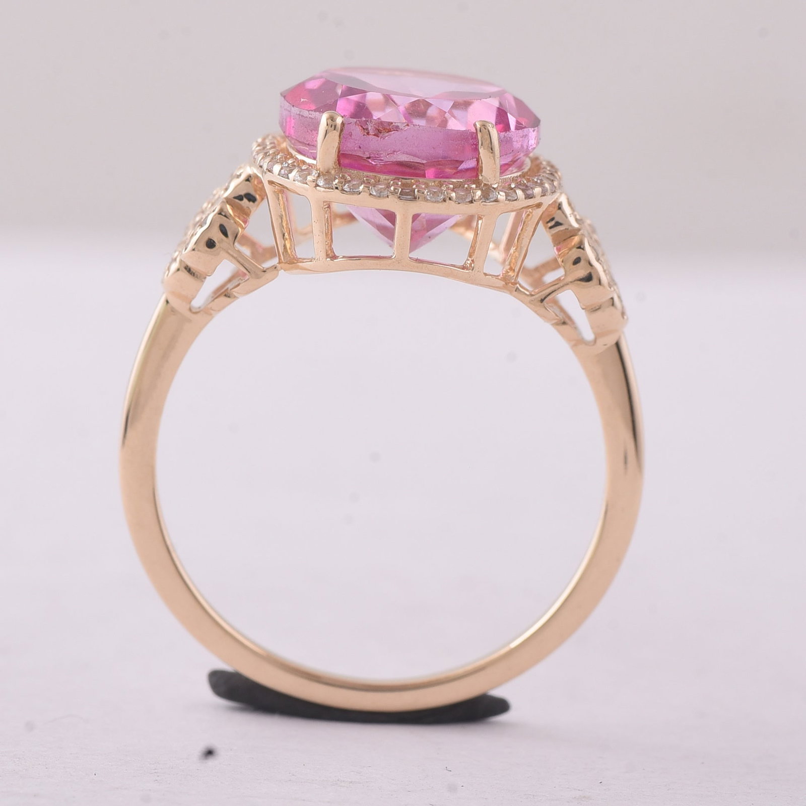 5.73 Ct Oval Pink Topaz 9K Gold Ring - 3