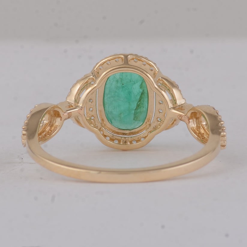 1.58 Ct Oval Emerald 9K Gold Ring - 4