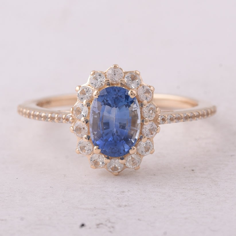 1.80 Ct Oval Sapphire 9K Gold Ring (1 of 5)