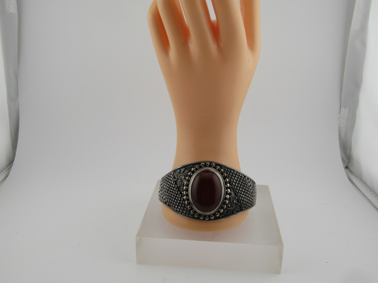 Vintage Sterling Wide Carnelian Cuff Bracelet, 8" Signed Suarti, 1980's-1990's, Unisex - 7