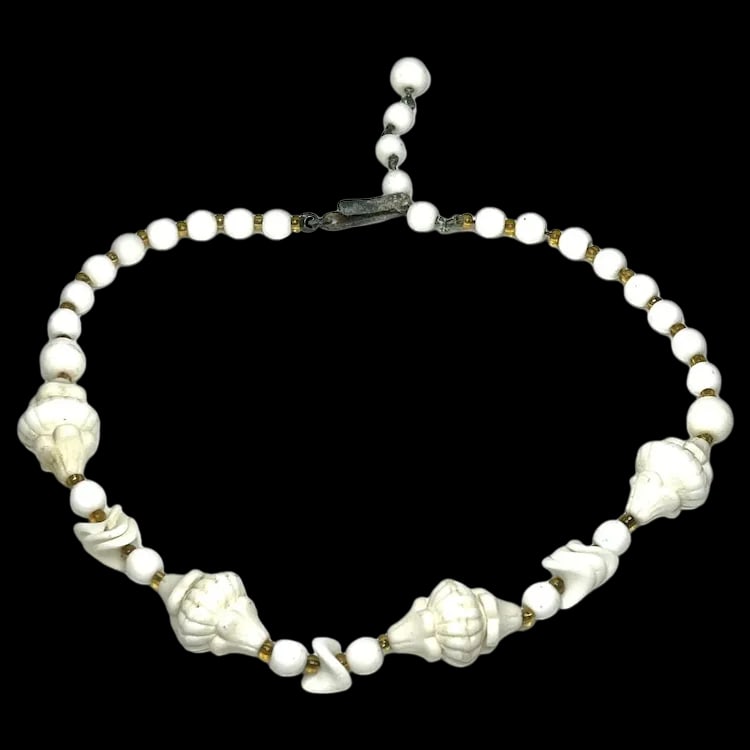 Vintage Milk Glass Beaded Hand Strung Necklace (1 of 6)