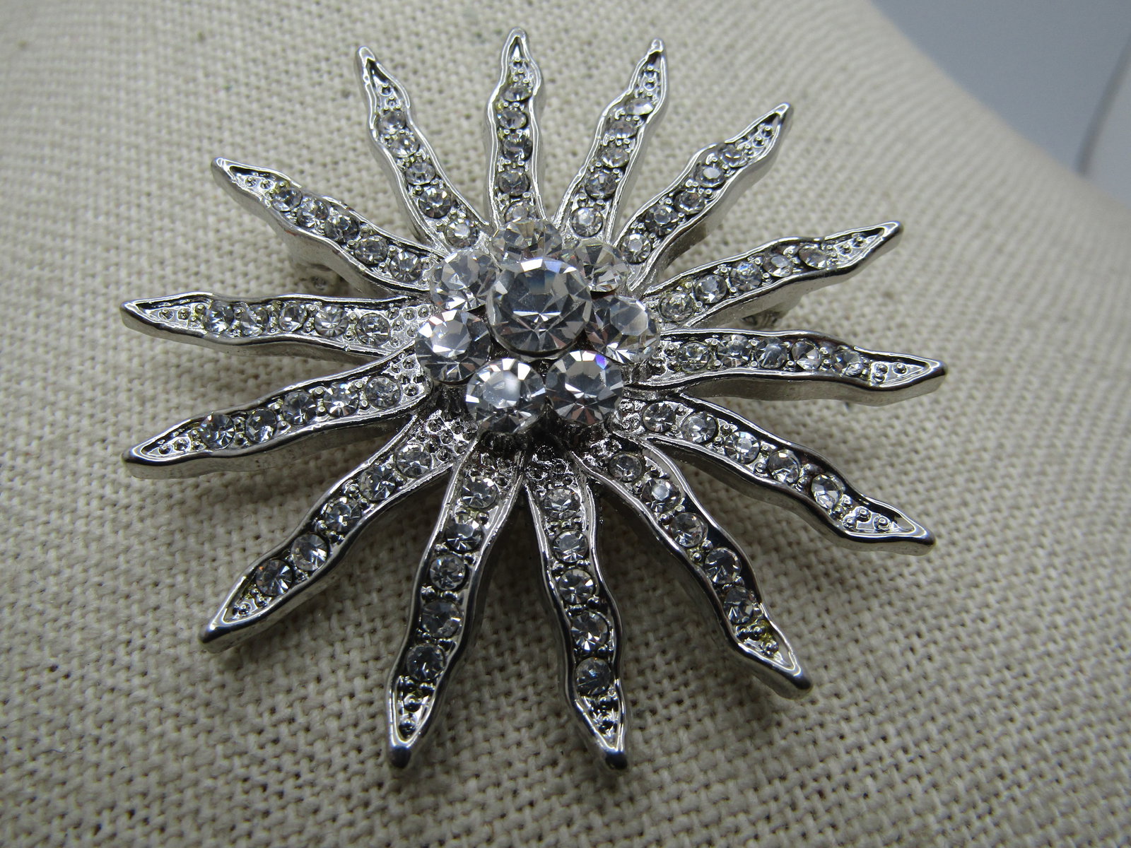Vintage Clear Rhinestone Starburst or Sun Brooch, 1960's-1970's - 3
